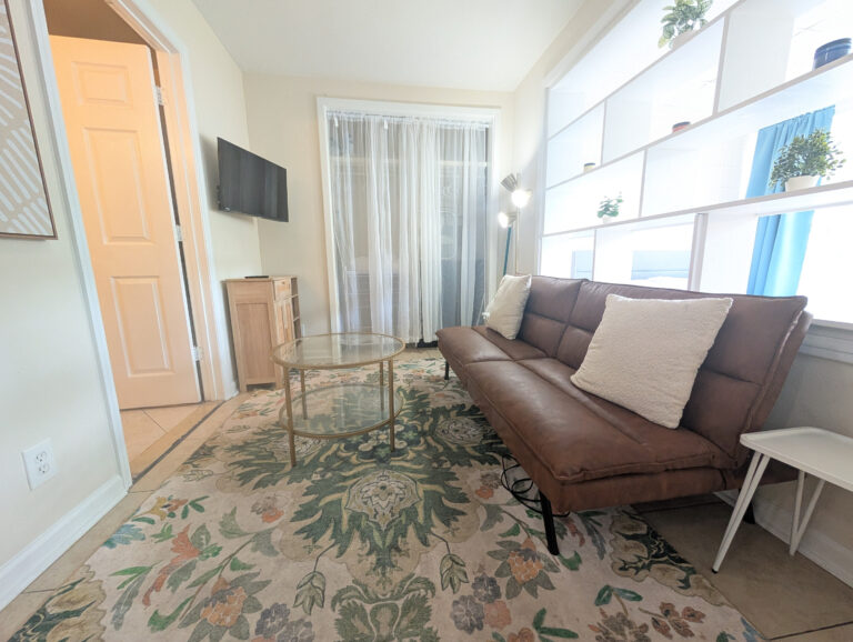 Oleander Surf Shack 1BR Studio - photo 1