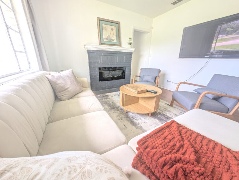 Park St Paradise 2BR Getaway - photo 1